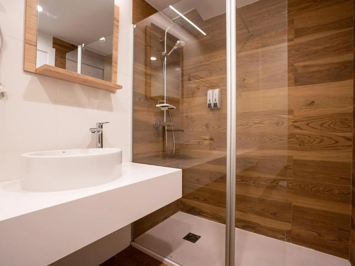 Hotel Limehome Barcelona Carrer De Fontcoberta - Digital Access Spain