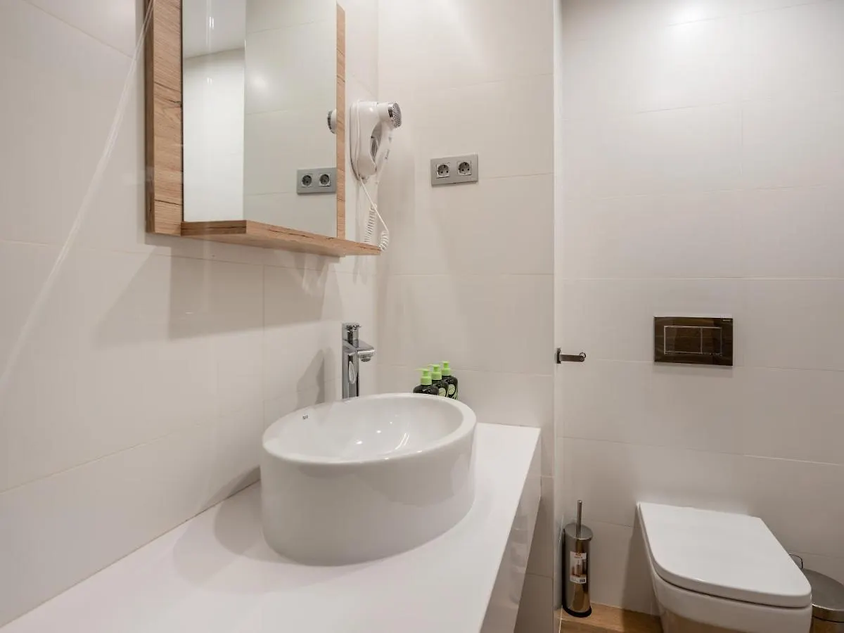 Limehome Barcelona Carrer De Fontcoberta - Digital Access 0*,  Spain